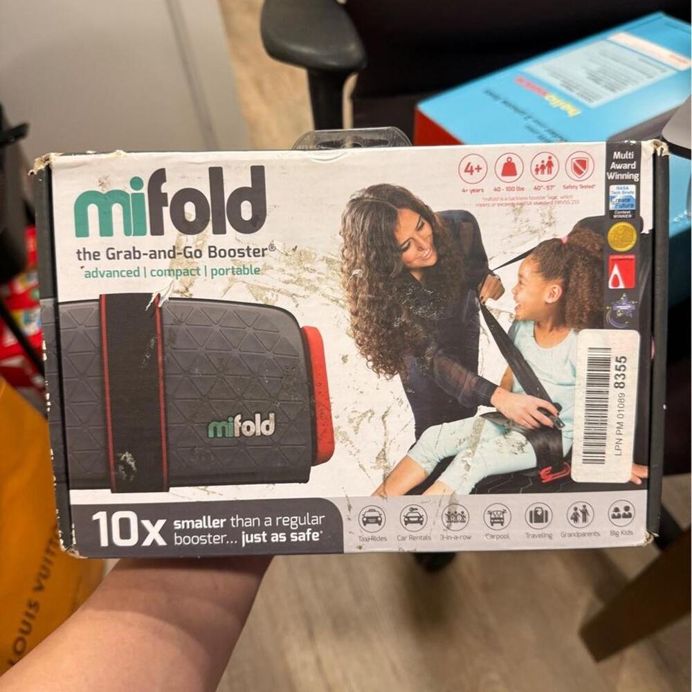 Mifold Grab-and-Go Booster Seat in Slate Grey